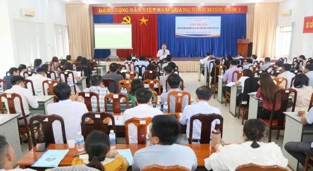 Đắk Lắk tập huấn nâng cao năng lực quản lý an toàn thực phẩm thuộc lĩnh vực ngành Y tế trên địa bàn tỉnh.