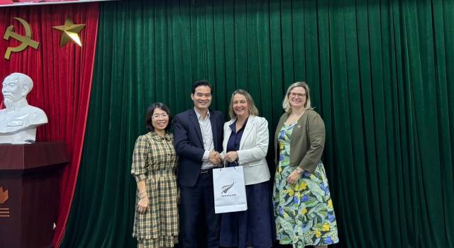 Quyền Cục trưởng Cục An toàn thực phẩm đã có buổi tiếp và làm việc với Tổng Cục TM và QHQT, Bộ Các ngành cơ bản New Zealand và Tham tán Nông nghiệp New Zealand